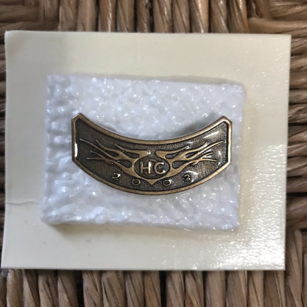 Harley-Davidson HOG 2002 Rocker Patch &Pin Set - Picture 2 of 3